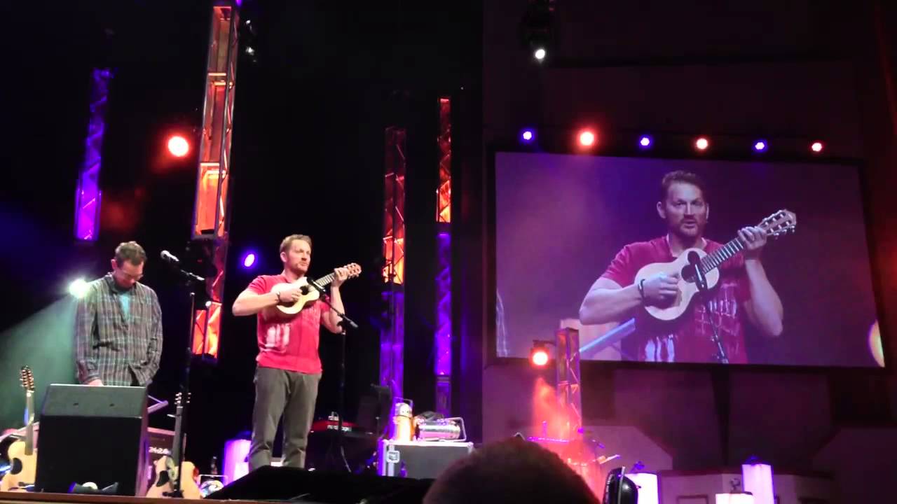 Tim Hawkins and John Branyan- Tweet Song
