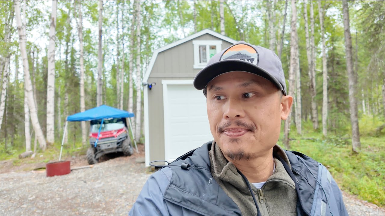 Spending the last day in Alaska in a Cabin