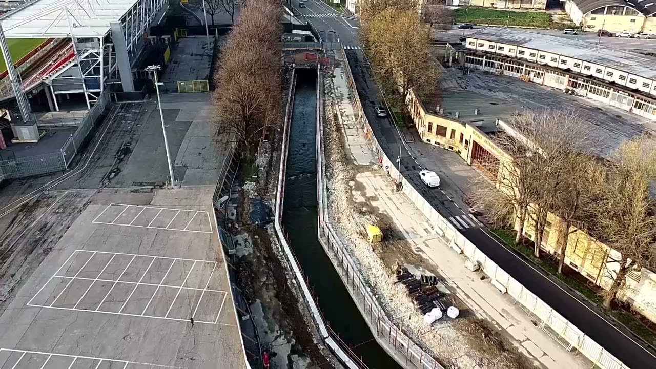 Il cantiere di via dell'Annona con il Cavo Cerca scoperto