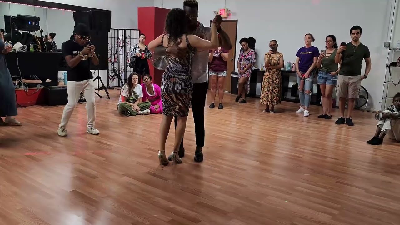 Kizomba Workshop - KizSemba: Anna Maria & Carlos Camba @ Jamais DoDo 2024 - Som da Banda. Flay