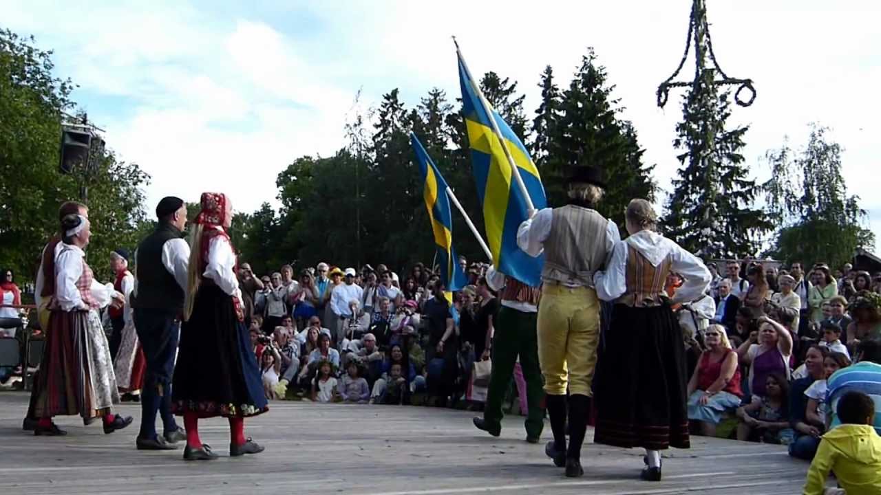 SWEDISH MIDSUMMER ~ MIDSOMMARAFTON ~ Folkdance at Skansen - Stockholm