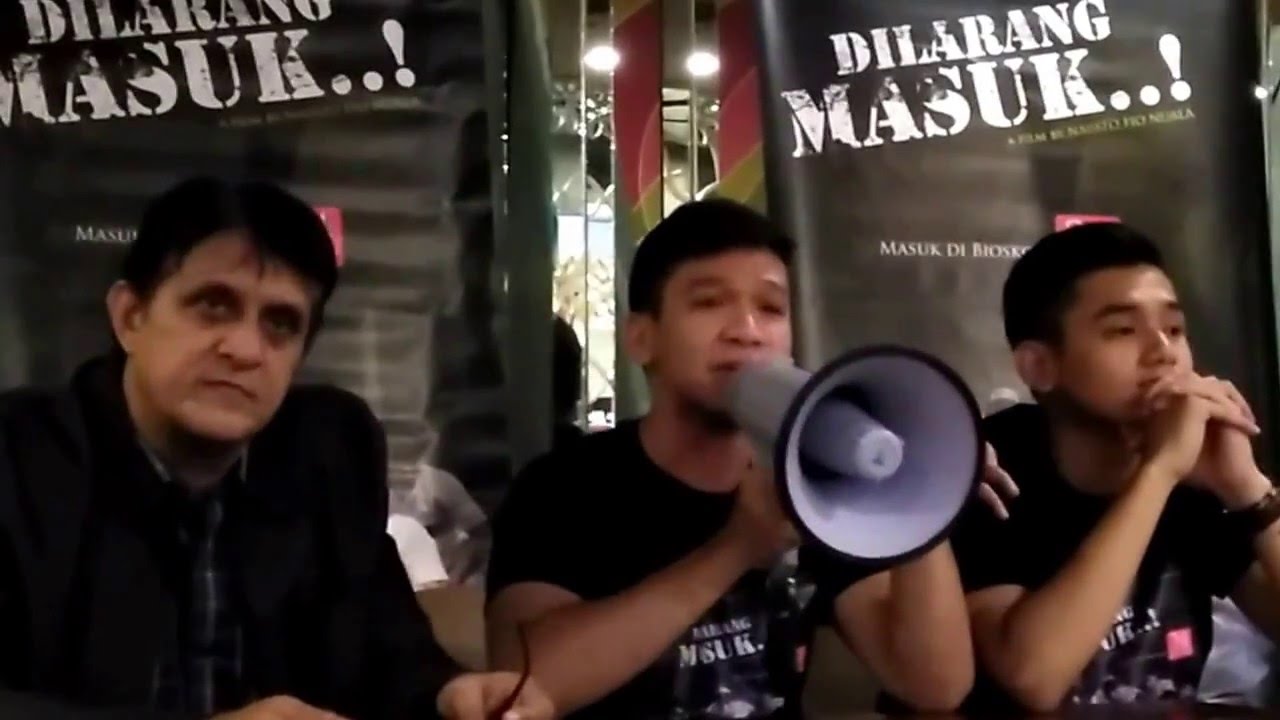 Nonton Bareng Cast 