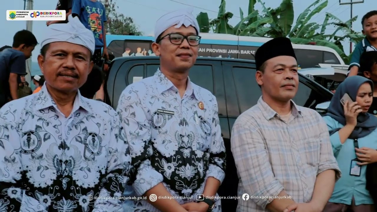 ABDI NAGRI KANG DEDI MULYADI NGANJANG KA WARGA