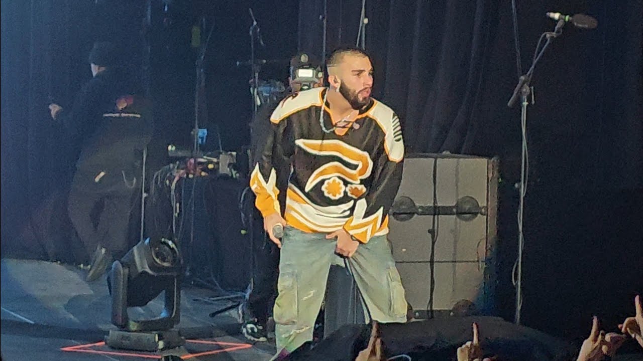 MANUEL TURIZO - Vagabundo (Christmas by Starlite - Madrid 2023)