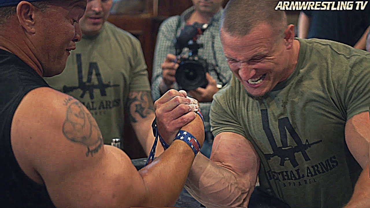 ARM WRESTLING WITH MARCIO BARBOZA