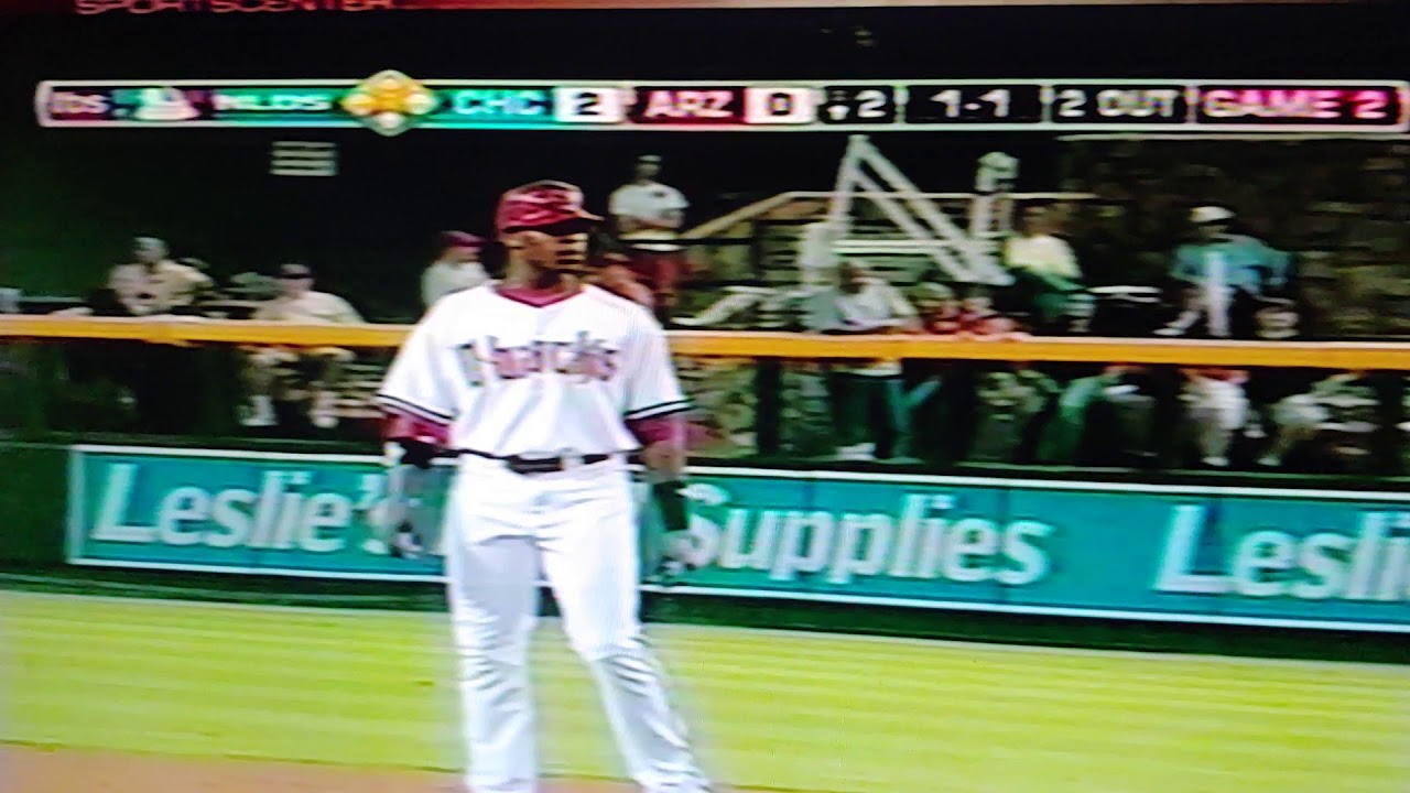 Ted Lilly throws his glove