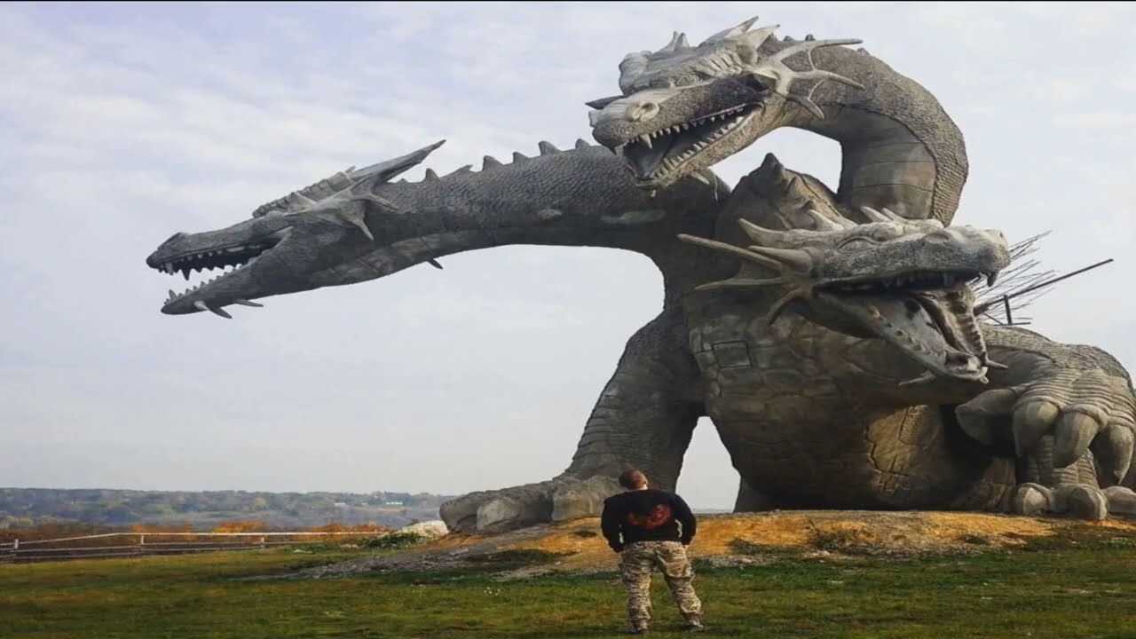 Megalophobia images with unsettling music 2