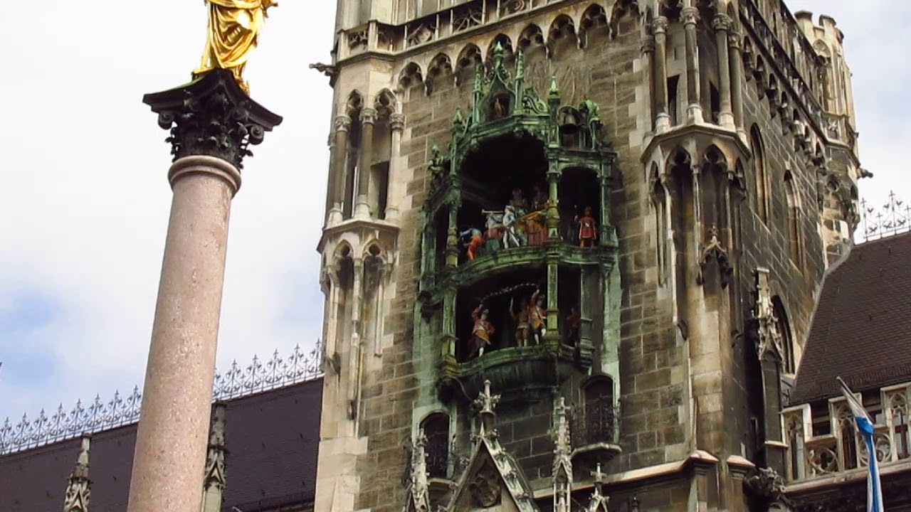 Munich The Rathaus Glockenspiel of Munich