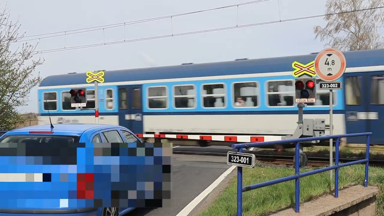 Železniční přejezd Dobřenice #1