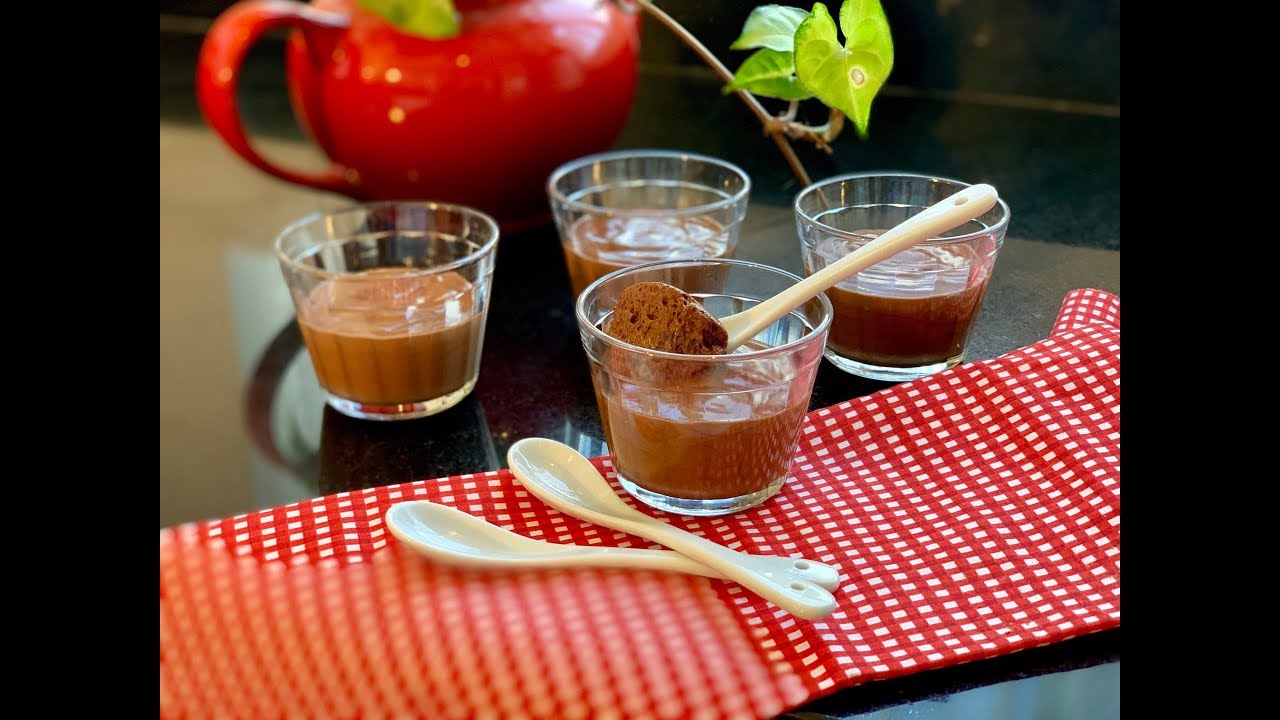MOUSSE MÁGICA DE CHOCOLATE COM THERMOMIX/BIMBY®