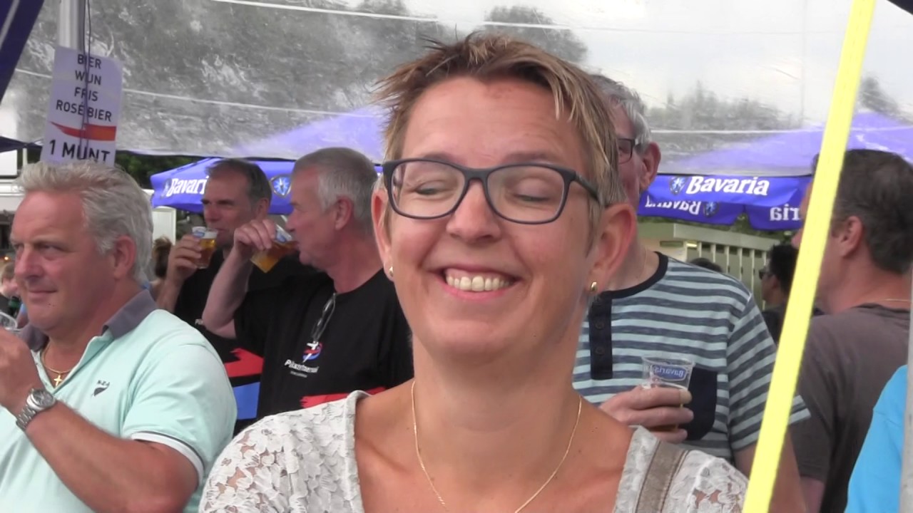 PINKSTERTOERNOOI 2017 SINT ANTHONIS 002 MET PAP EN PUDDING  PLASTIEKE ANNEMIEKE