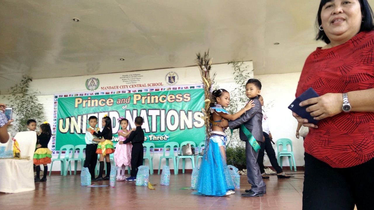Best in Costume
Prince and Princess
King and Queen of Hearts