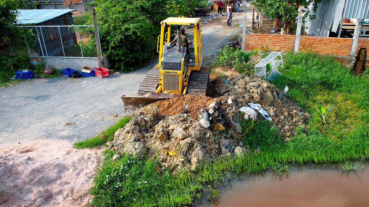 First Start a Landfill Activity! Delete In Flooded Garbage Using Skills Dozer D31PX with 5Ton Truck