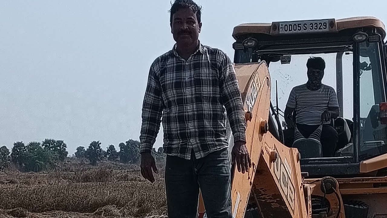JCB 3JCB 3DX Loading Mud in Sonalika 47 Rx Swaraj 735 FE John Deere 5050 D powertrac 42 #JCB video.