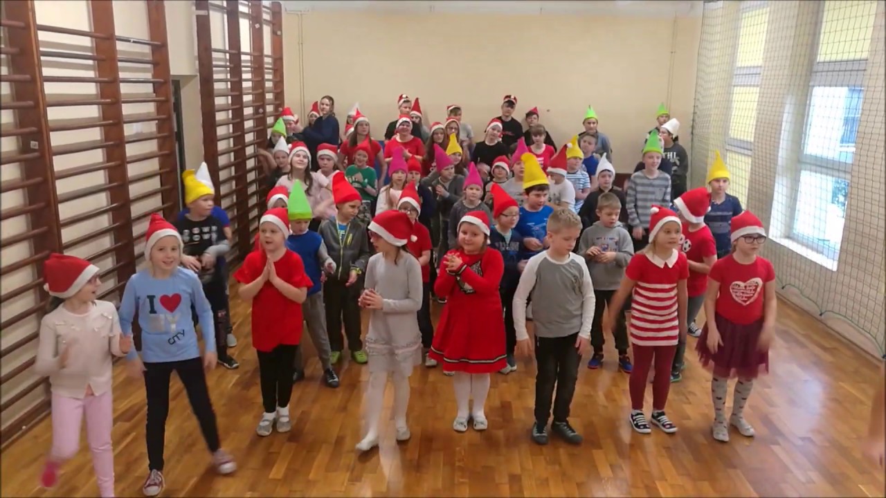 Merry Christmas Everyone - taniec w wykonaniu uczni&oacute;w SP w Widzowie