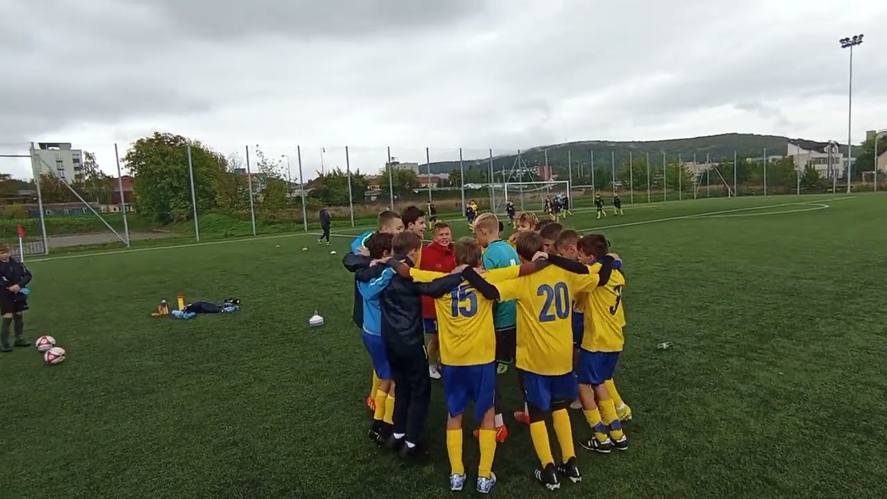 Poďakovanie a víťazný pokrik po zápase FK Humenné U13  - FC KOŠICE U13 1:4 / 1.10.2022