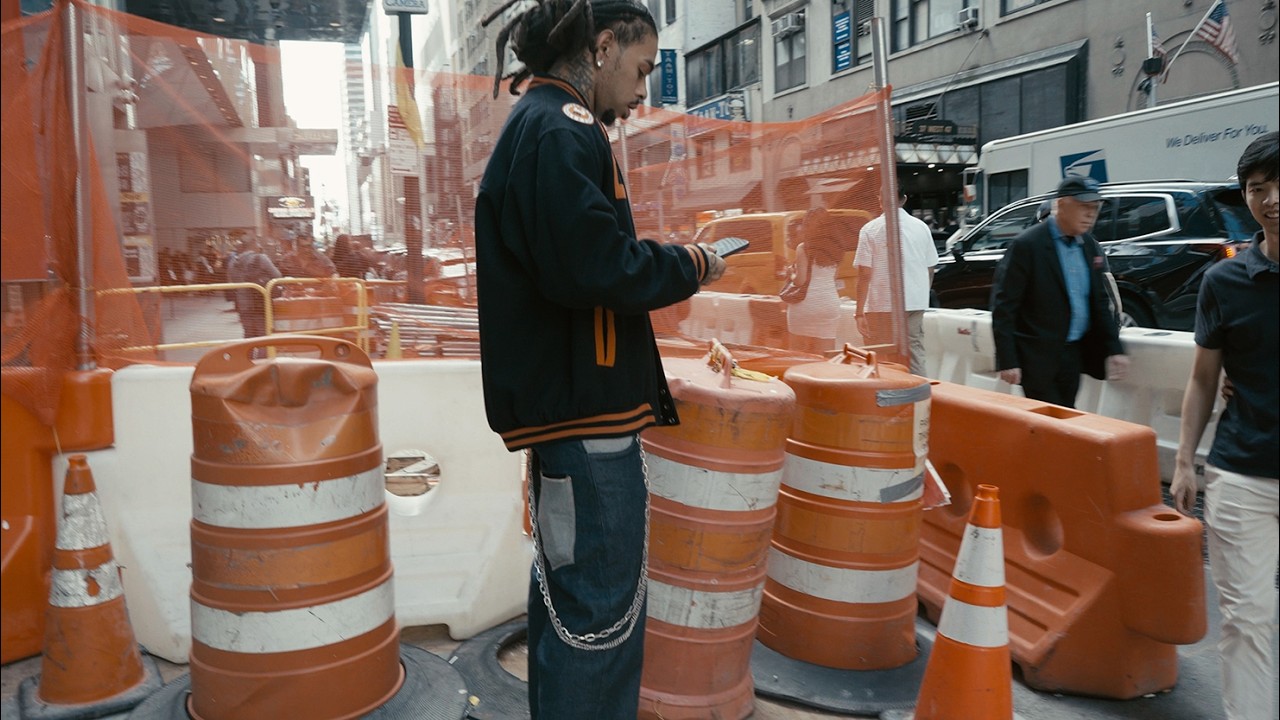 Robb Bank$ - Ni***s & Bi***s (Official Video)