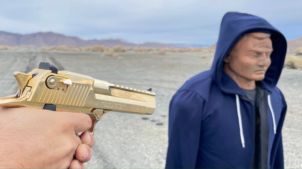 50-калиберная толстовка Desert Eagle против Armored