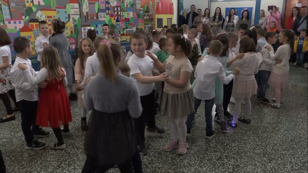 Derventa: Kolektiv i učenici OŠ “19. april” obilježili Dan škole – Početak dana TV K3