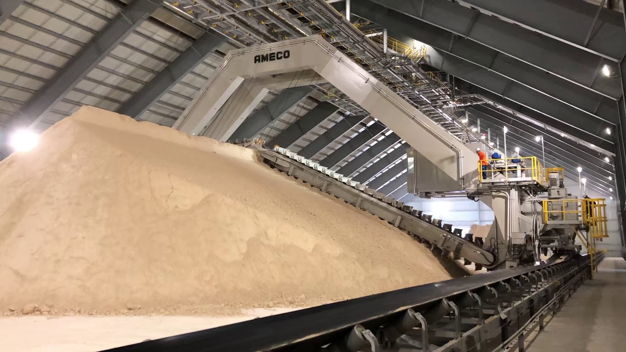 AMECO Group - Portal Scraper Reclaimer: front view (timelapse)