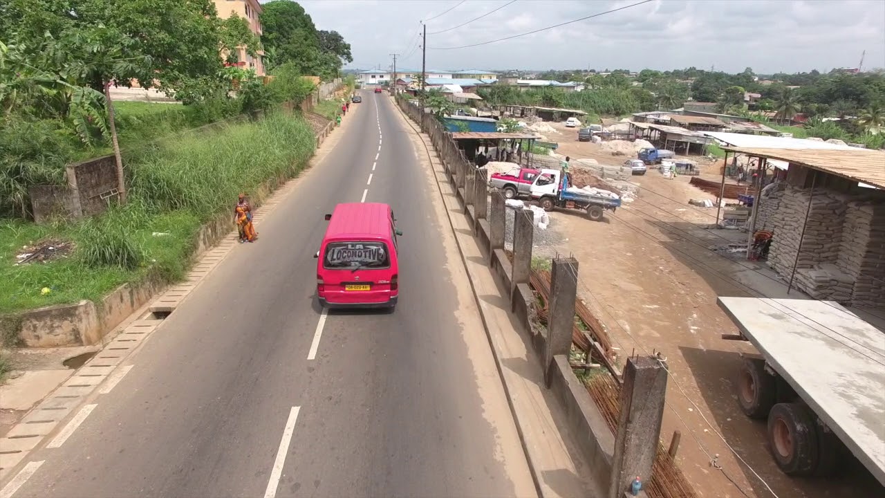 Gabon : Voie carrefour Charbonnages - Ecole Publique de Bel-Air