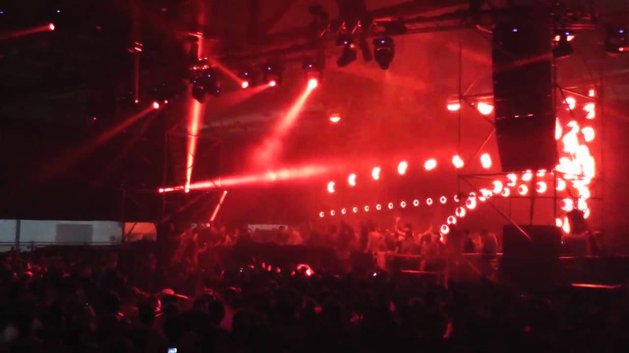 10/10 RICHIE HAWTIN / Closing Set -live- @ TIME WARP ITALY 2011 (HD)