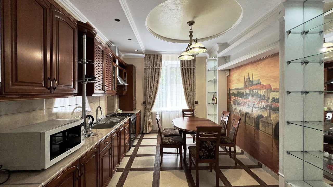 Здається з гаражем 3кім. площею 115м.кв. вул.Вовчинецька