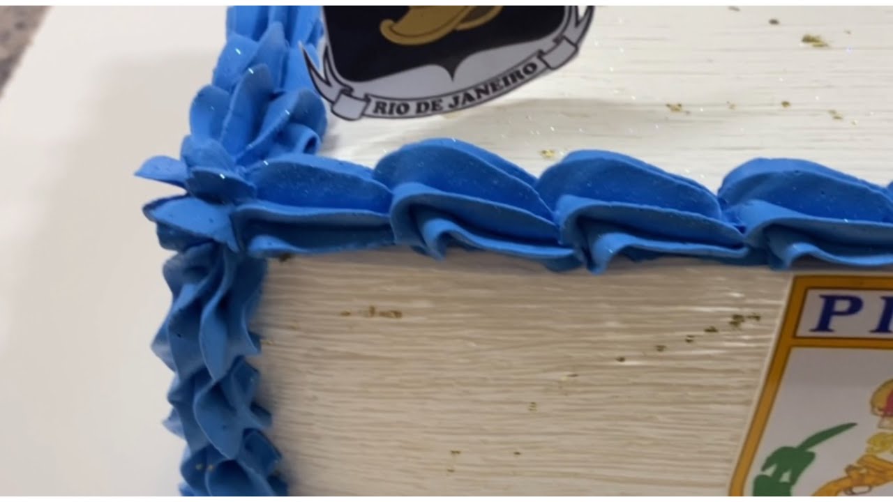 BOLO AZUL E BRANCO| DECORAÇÃO COM O BICO 1 M DA WILTON |SILVANA SOUZA
