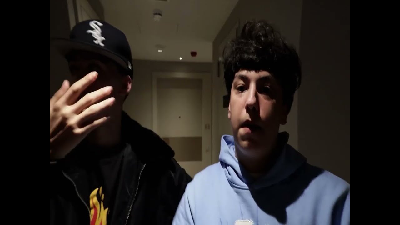 mor sömekler (Music Video)