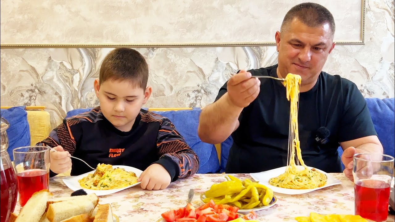 Спагетти с фаршем и сыром - это блюдо, которое все просят по второму разу!
