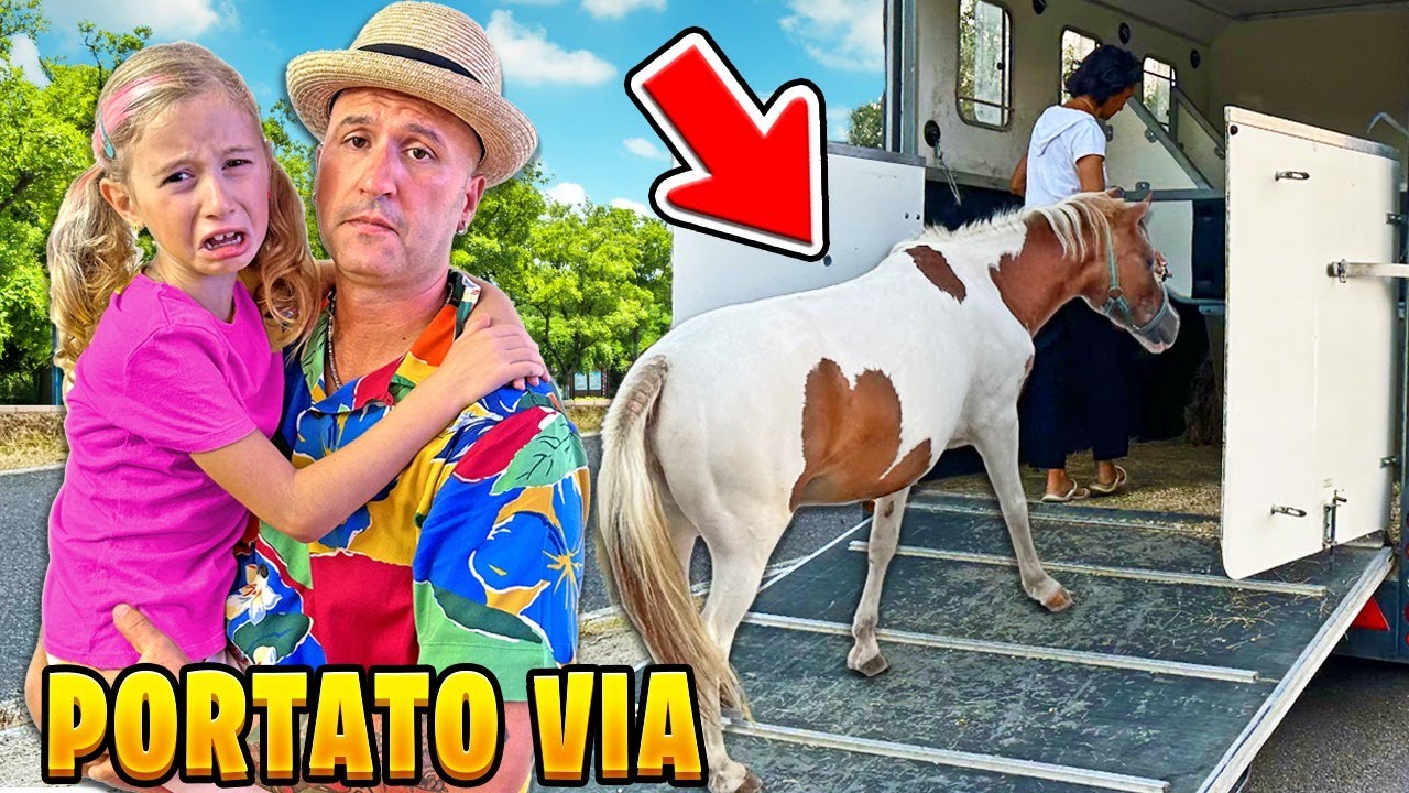 GIORGIA PIANGE PERCHÈ PORTANO VIA DALLA NOSTRA NUOVA CASA PER SEMPRE IL NOSTRO CUCCIOLO DI PONY!