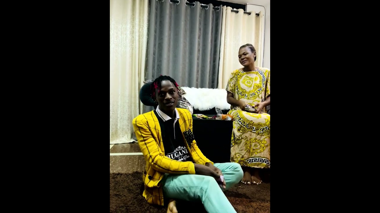 NAYE MAMA GLADYS KAMWESONYIWE JUST NKOLE BILALA 😂😂🙌🏾🙌🏾