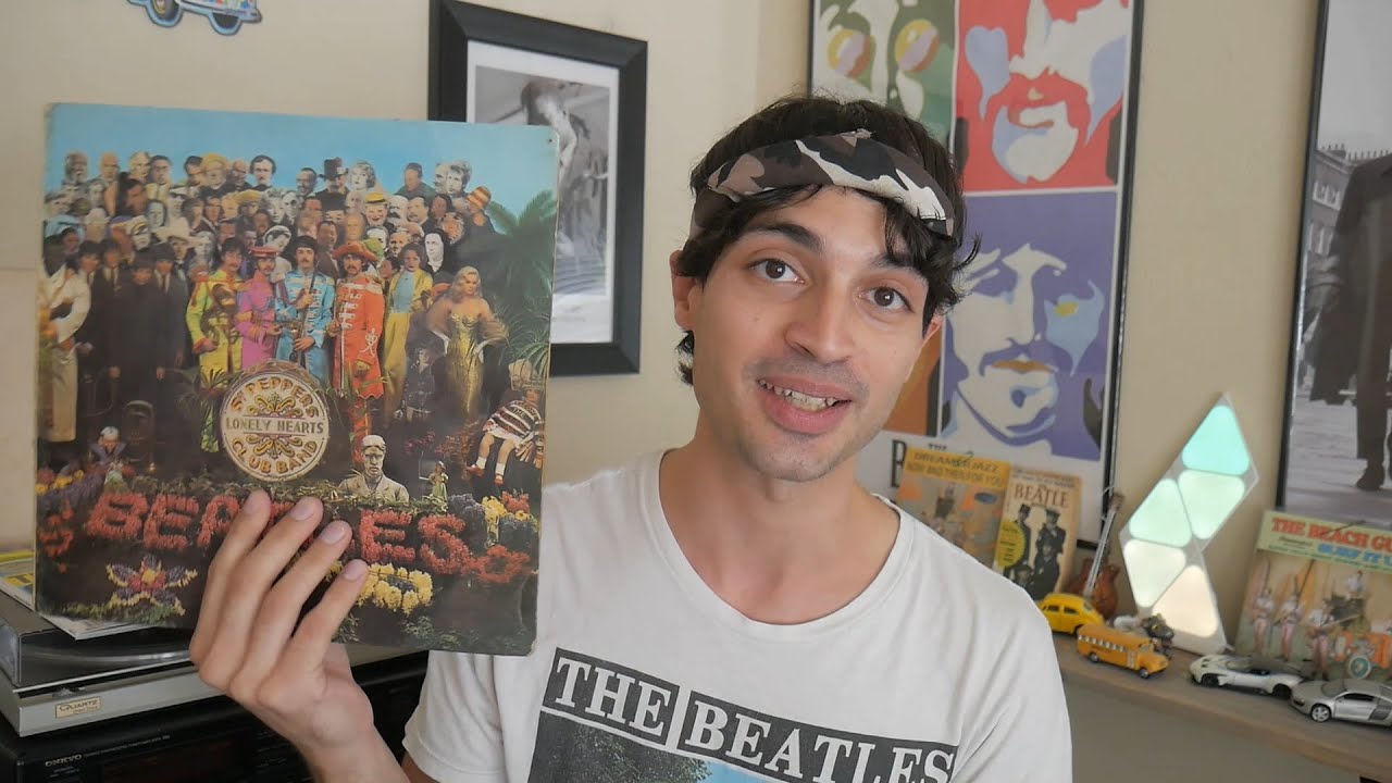 Unboxing a UK First Pressing Sgt. Pepper Vinyl Record (Parlophone)