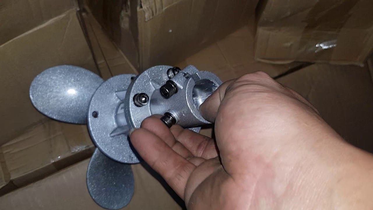 chân vịt chạy thuyền mili lắp vào cần máy phát cỏ .lh 0989934922