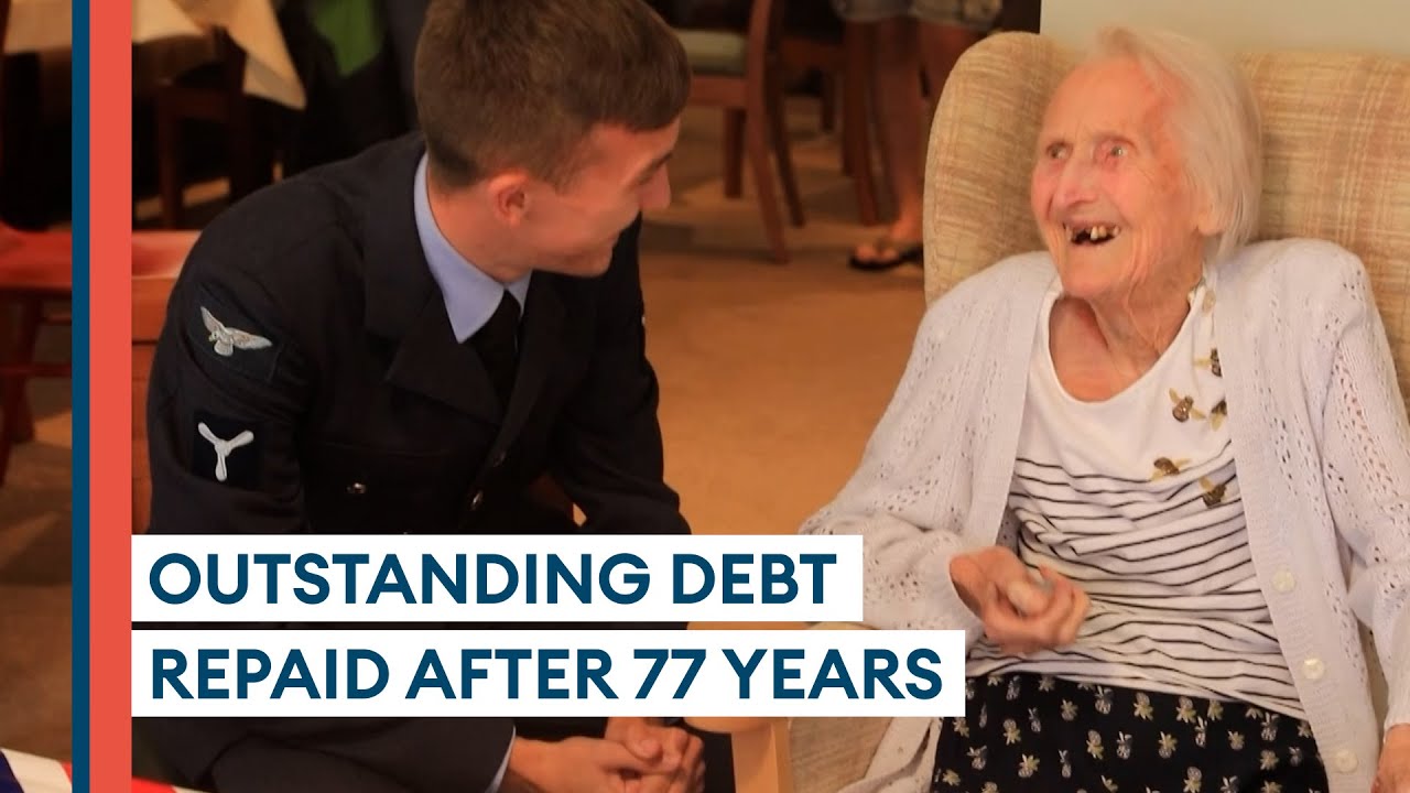 RAF repays debt of five shillings to 99-year-old WW2 veteran