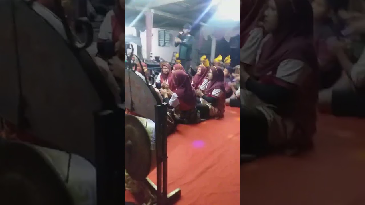 Dikir barat persahabatan puteri suara gendang dgn kumpulan kg tok dor xingt dh nama kmpulan dia