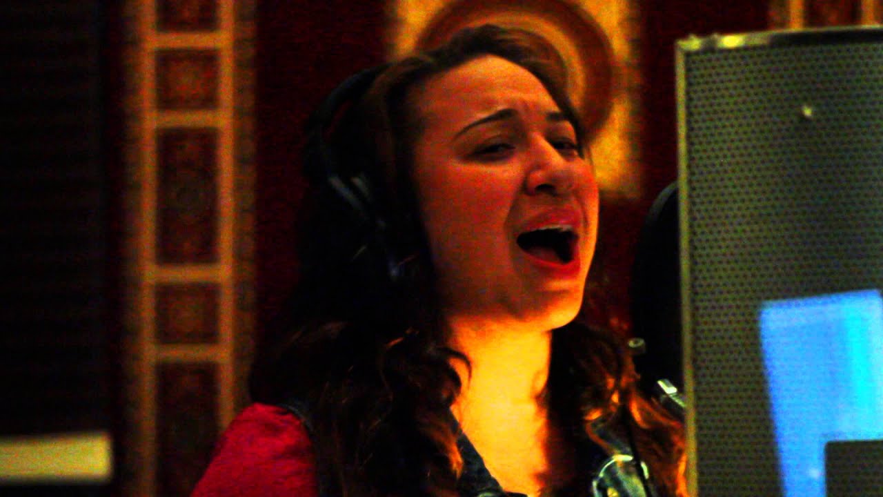 Hello -Adele Cover by MELANIE AMARO