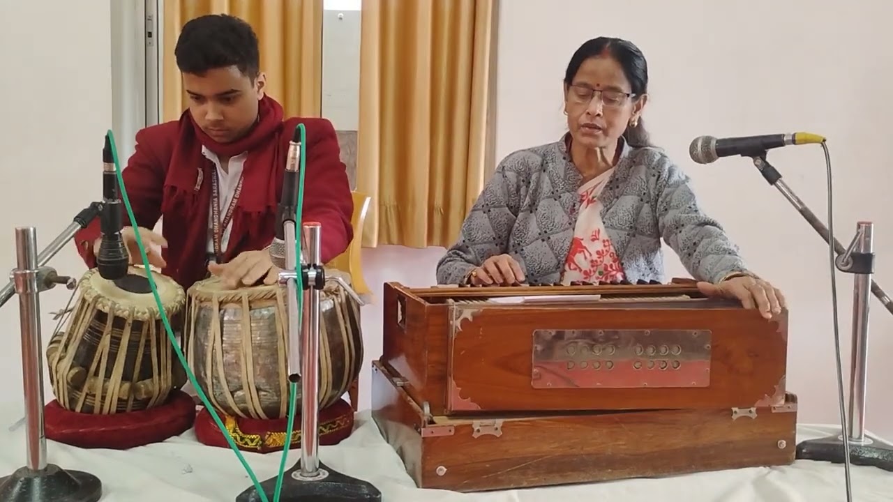 शिव जी का भजन , माथे पे चंदा जटाओ  में गंगा।