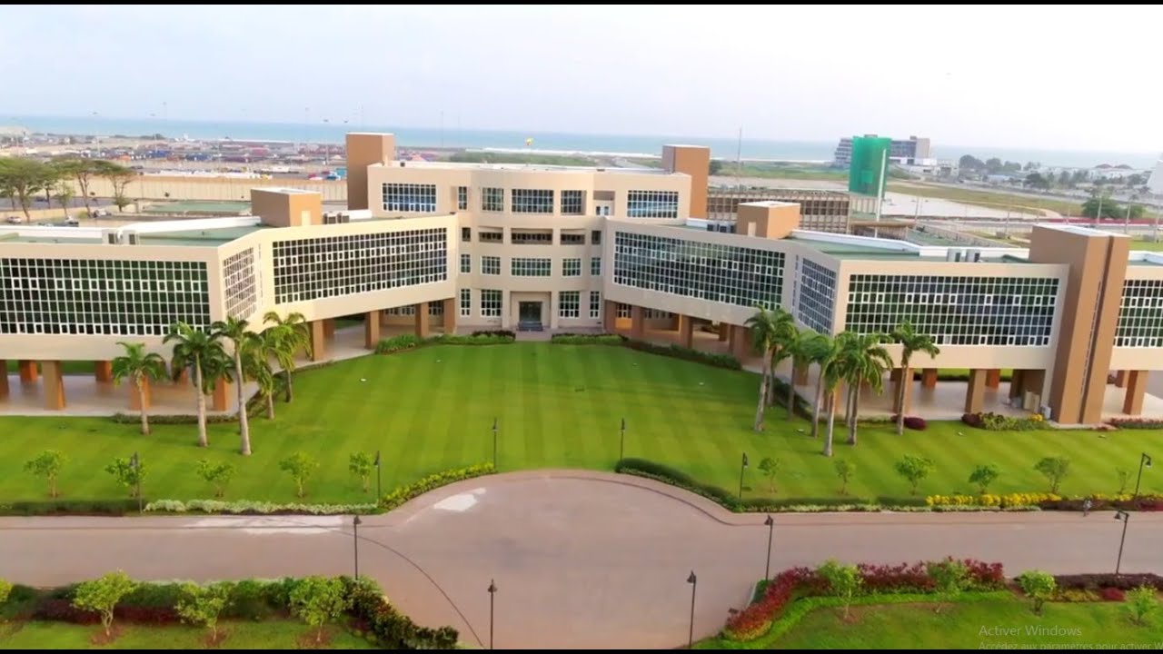 Histoire Socio-politique du B&eacute;nin de 1960 &agrave; nos jours: le&ccedil;ons &agrave; tirer et conseils