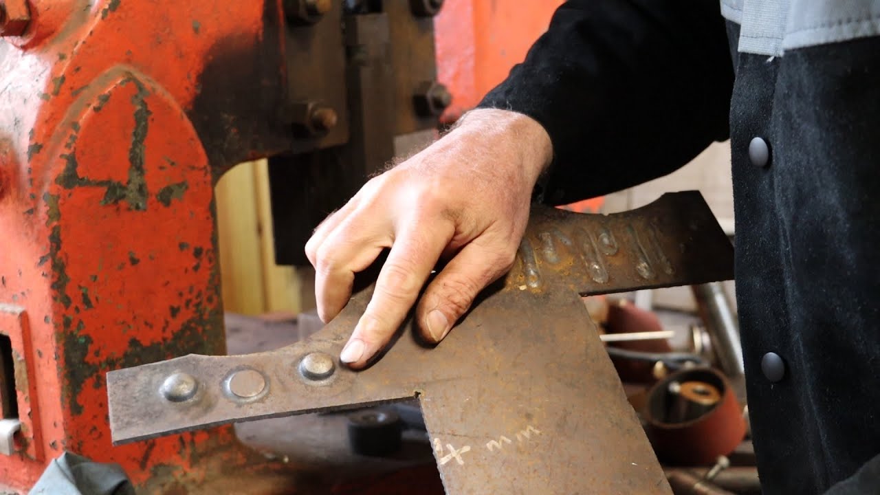Fly Press Forging Experiment - Creating a Bulge, Wart or Boil in 4mm plate steel
