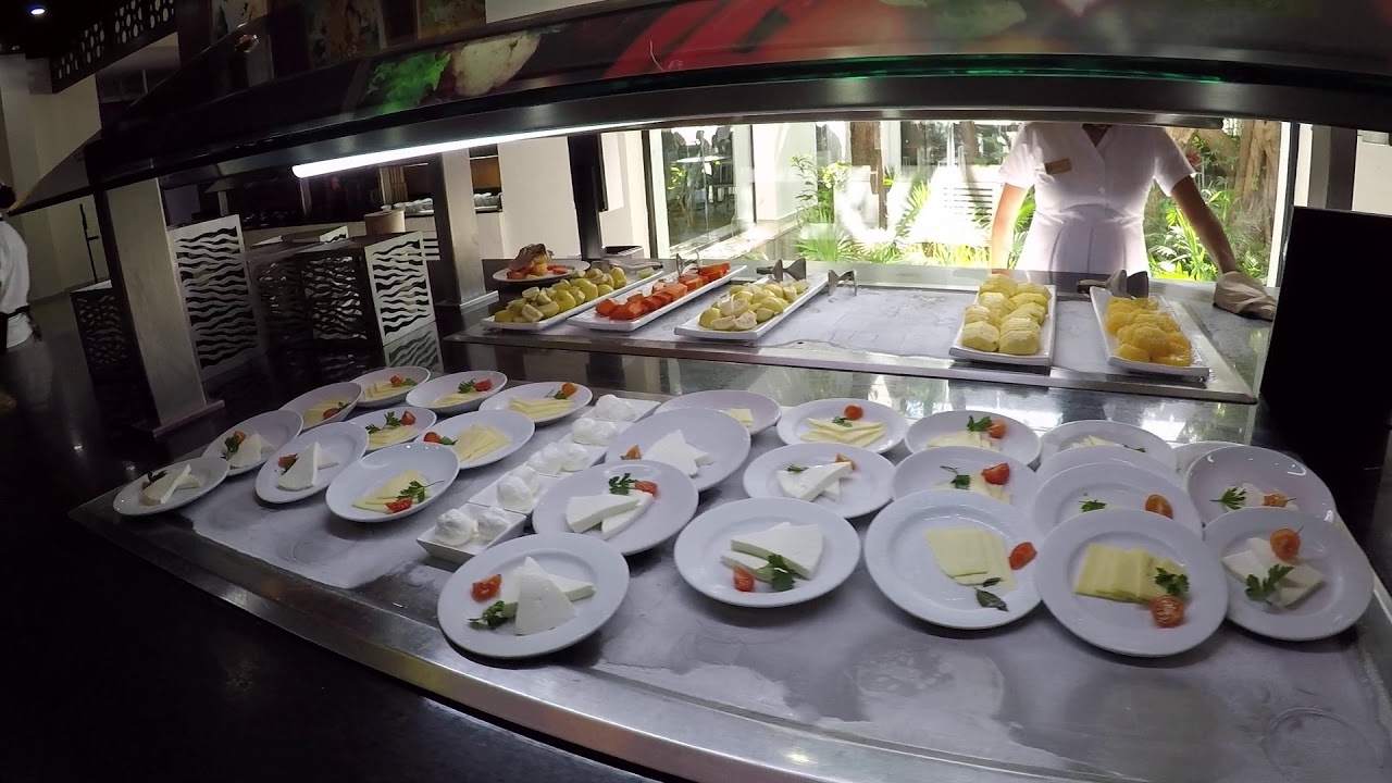 Sandos Playacar BREAKFAST BUFFET