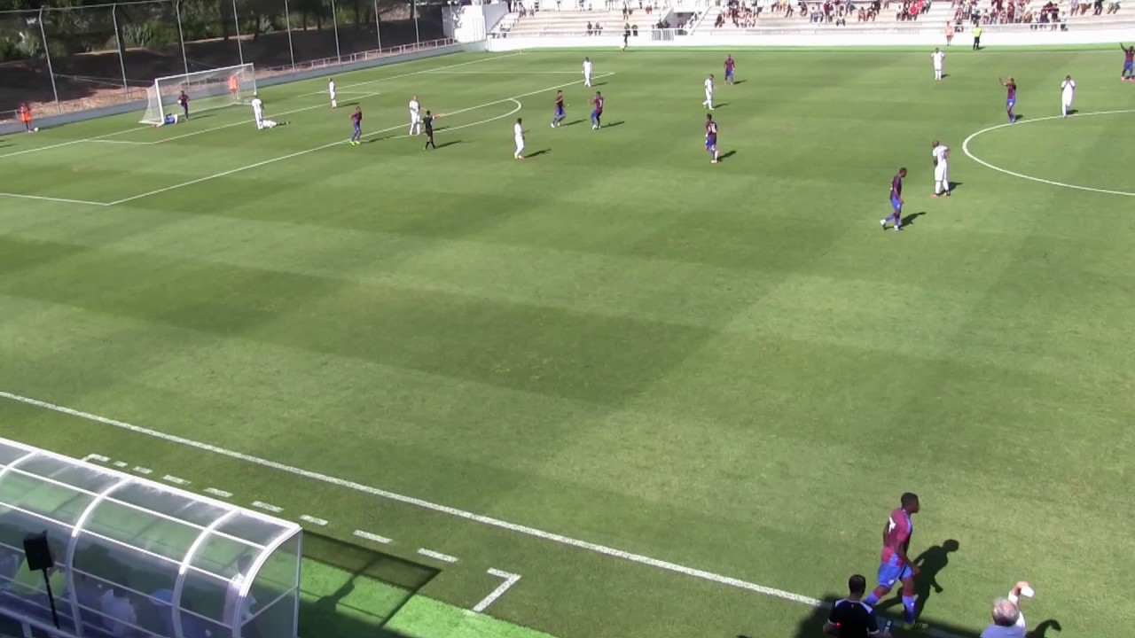 O golo do CD Cova Piedade ao Santa Clara