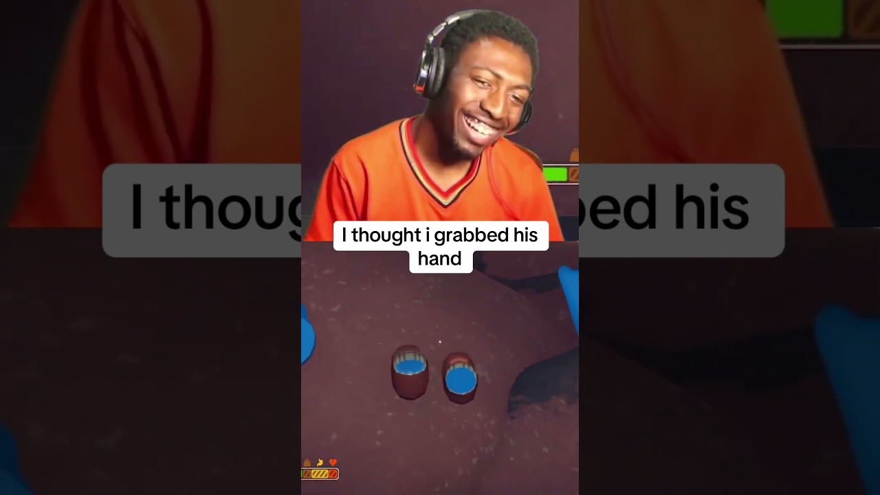 I sold bro (Yt/Twitch: Loomaine)#peak #funny #fail #falling #loomaine