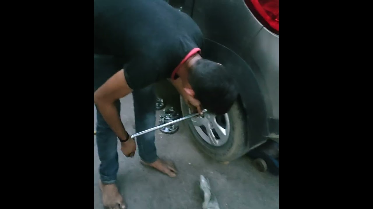 Kwid me 15 inch alloy wheels 🛞 lagwa liye