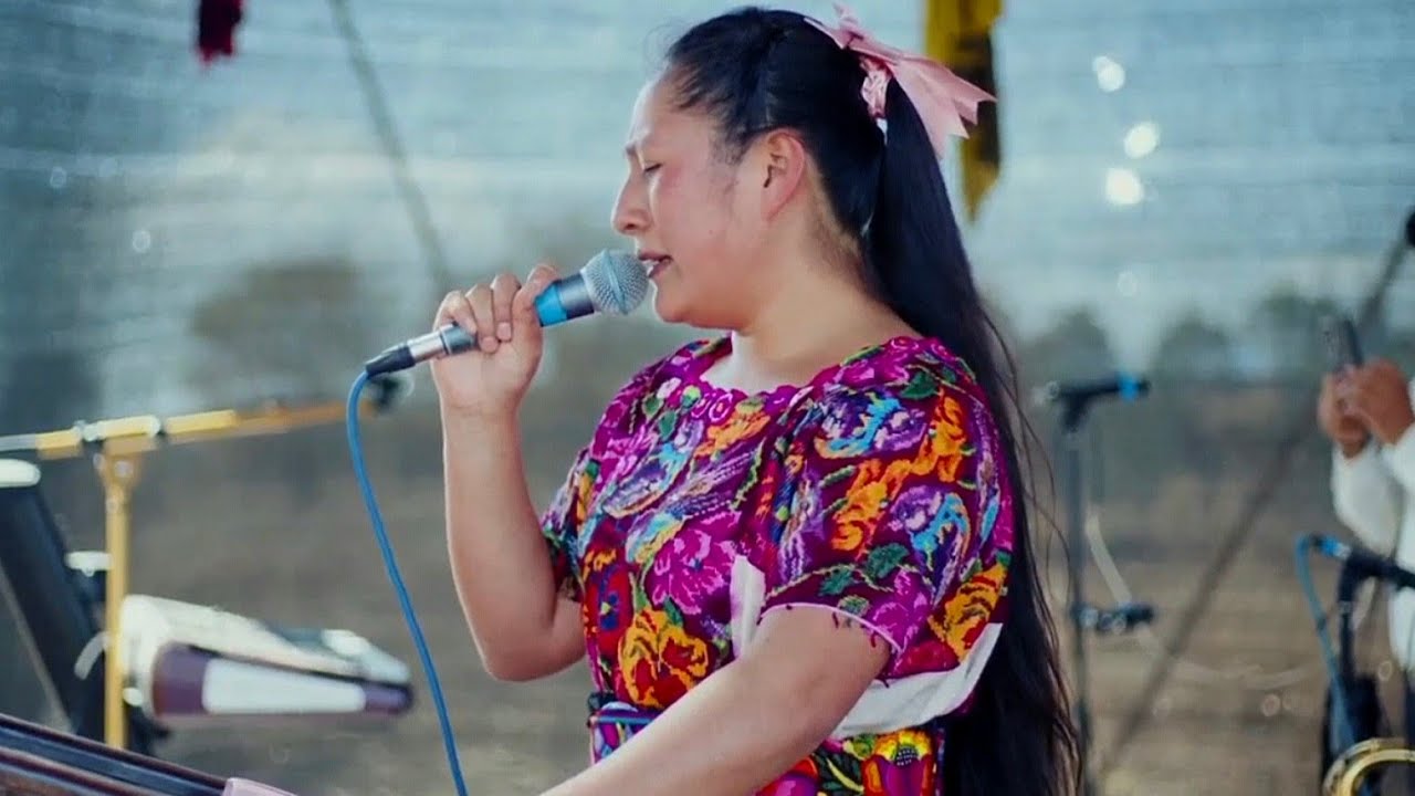 Coros De Avivamiento - Solista Angelica Patricia