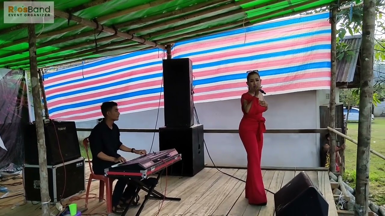 payung hitam-iis dahlia cover IRMA YOLANDA