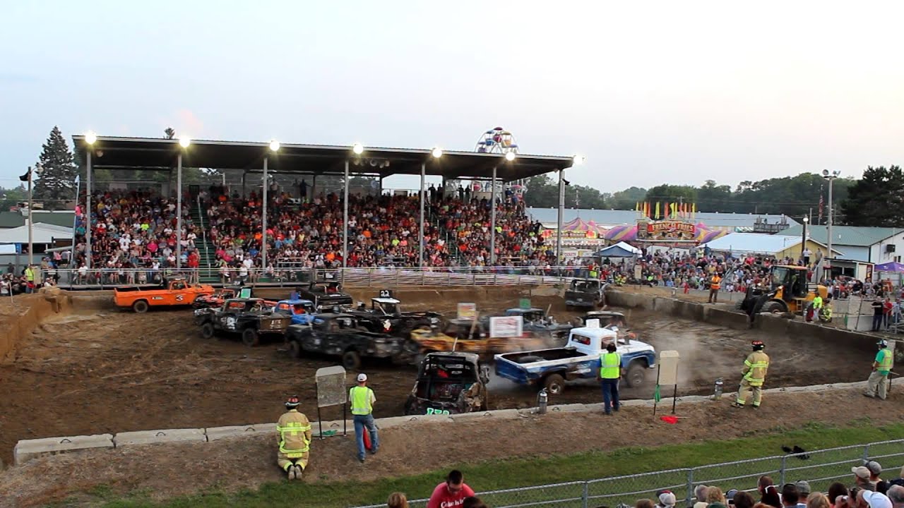 Demo Derby Pine City Trucks 2014 Friday