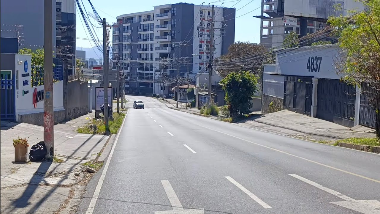 CALLE EL MIRADOR COL, ESCALÓN DE SAN SALVADOR EL SALVADOR 