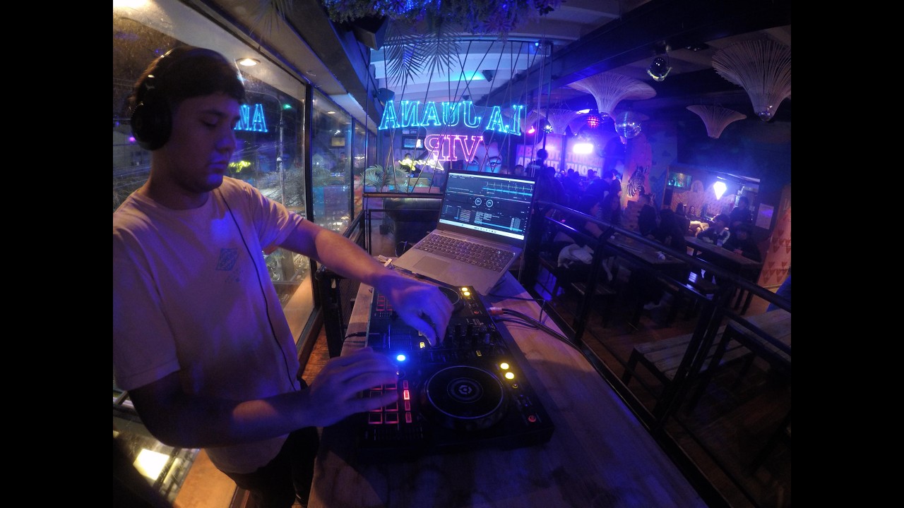 SET TECHENGUE  DJ juli ovelar
