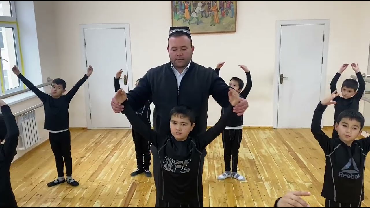 UIBRSMI milliy liboslar kuni